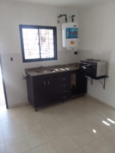 Dpto. en planta baja excelente ubicación sin expensas.